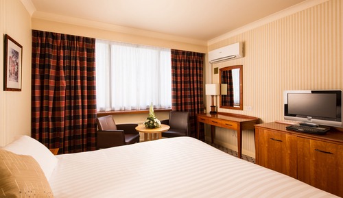 Chambre Classique, 1 très grand lit et 1 canapé-lit