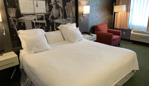 Chambre, 1 très grand lit, accessible aux personnes à mobilité réduite, non-fumeurs (Mobility)