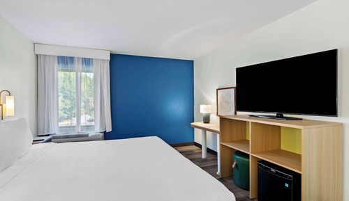 Chambre, 1 très grand lit