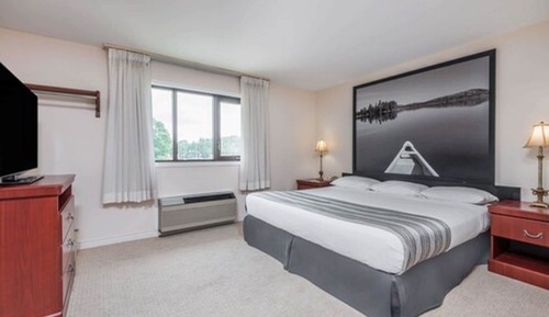 Suite, 1 très grand lit, réfrigérateur