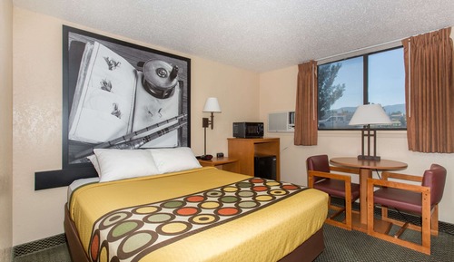 Chambre, 1 grand lit, accessible aux personnes à mobilité réduite, non-fumeurs (Mobility)