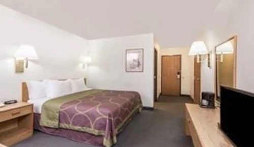 Chambre, 1 très grand lit, non-fumeurs
