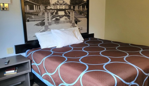 Chambre, 1 grand lit, accessible aux personnes à mobilité réduite, non-fumeurs (Mobility Accessible)