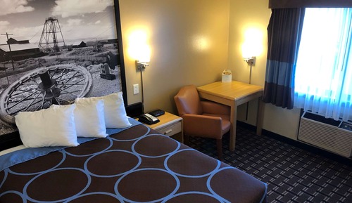 Chambre, 1 grand lit, accessible aux personnes à mobilité réduite, non-fumeurs (Mobility)