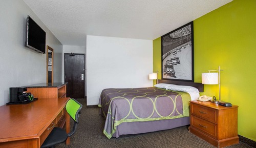 Chambre, 1 grand lit, accessible aux personnes à mobilité réduite, non-fumeurs