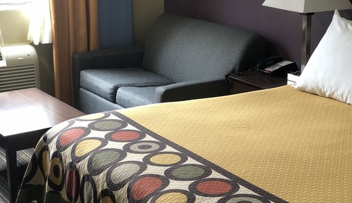 Chambre, 1 très grand lit et 1 canapé-lit, non-fumeurs