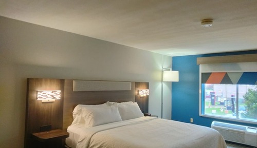 Chambre Standard, 1 très grand lit (Communications)