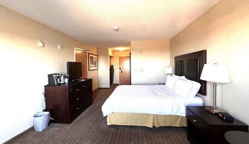 Chambre, 1 grand lit, accessible aux personnes à mobilité réduite (Mobility, Tub w/Grab Bar)