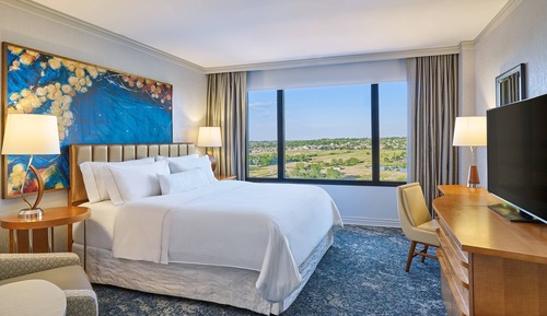 Chambre Tradition, 1 très grand lit (Mobility/Hearing Access, Roll-In Shwr)