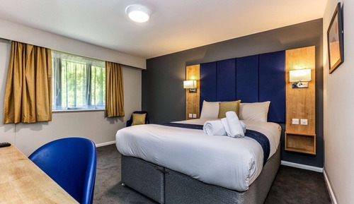 Chambre, 1 lit double, accessible aux personnes à mobilité réduite (Mobility, Tub w/Grab Bars)