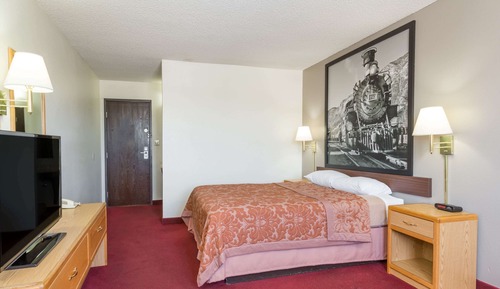 Chambre, 1 grand lit, accessible aux personnes à mobilité réduite, non-fumeurs (Mobility)
