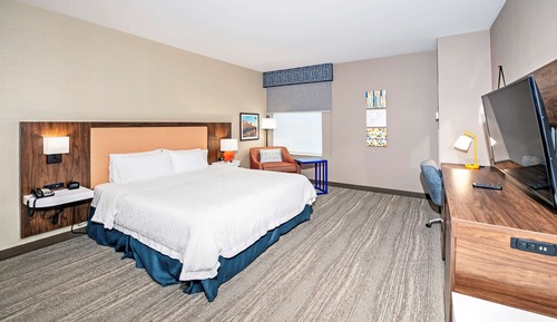 Chambre, 1 très grand lit, accessible aux personnes à mobilité réduite, non-fumeurs