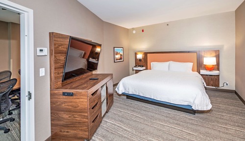 Chambre, 1 très grand lit, non-fumeurs