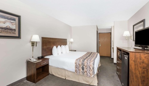 Chambre, 1 très grand lit, non-fumeurs