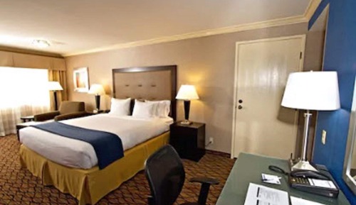 Chambre Standard, 1 très grand lit, accessible aux personnes à mobilité réduite (Communications)