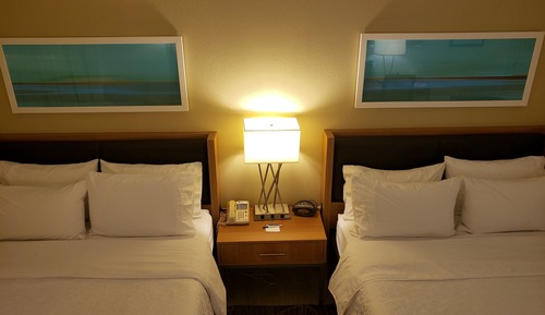 Chambre Standard, 2 lits doubles, accessible aux personnes à mobilité réduite (Communications)