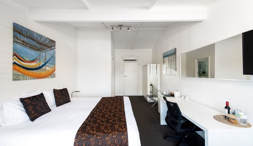 Chambre Supérieure, vue piscine
