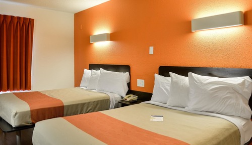 Chambre Deluxe, 2 lits doubles, non-fumeurs, réfrigérateur et four à micro-ondes