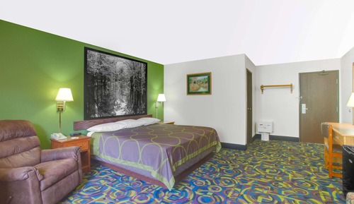 Chambre non-fumeurs, très grand lit