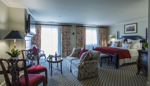 Chambre Deluxe, 1 grand lit, vue jardin, côté jardin (Deluxe Rm 1 King Bed Residential View)