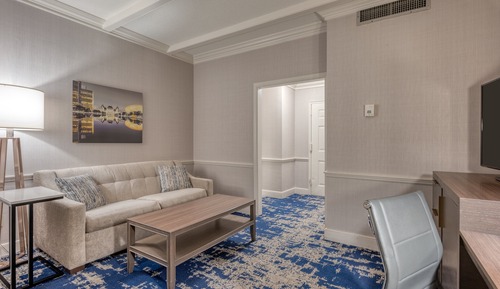Suite Junior, 1 grand lit et 1 canapé-lit
