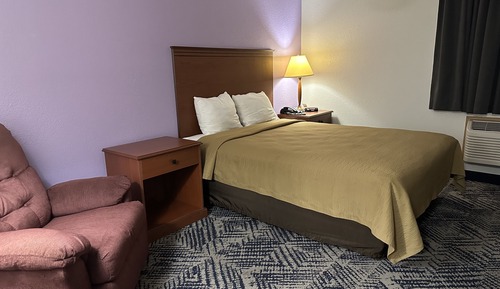 Chambre, 1 grand lit, accessible aux personnes à mobilité réduite (Mobility, Roll-In Shower)