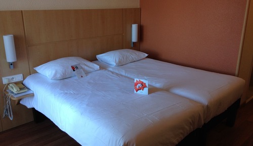 Chambre Standard, 2 lits une place