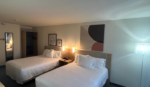 Chambre, 2 grands lits