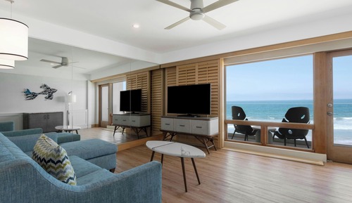 Suite, 1 chambre, balcon, en front de mer