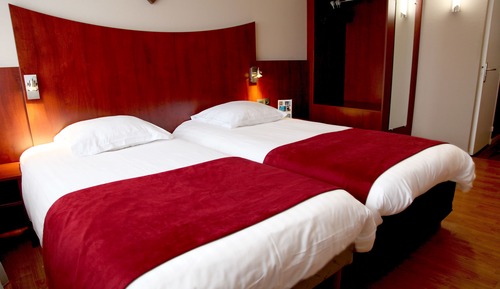 Chambre confort 2 lits individuels, accès gratuit au sauna & hammam
