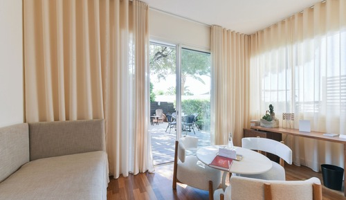 Suite Junior, 1 lit double, patio, vue mer