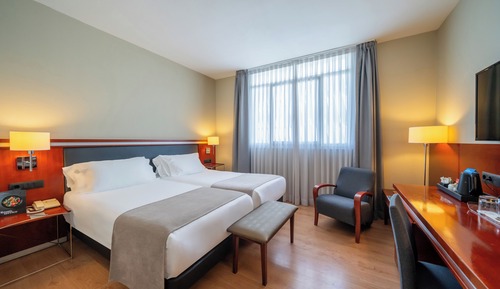 Chambre Triple Standard (2 adults + 1 child)
