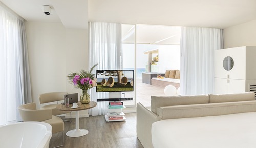 Extra ME + Junior Suite with Jacuzzi Sea View and Terrace