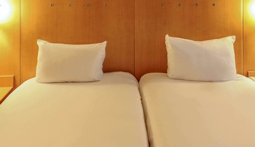 Chambre, 2 lits une place