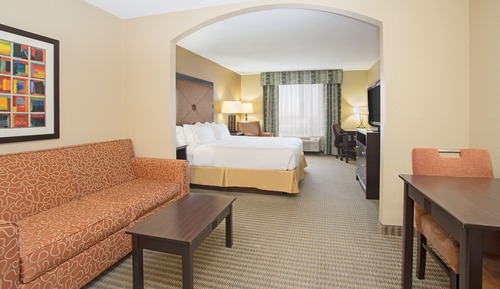 Suite, 1 très grand lit et 1 canapé-lit