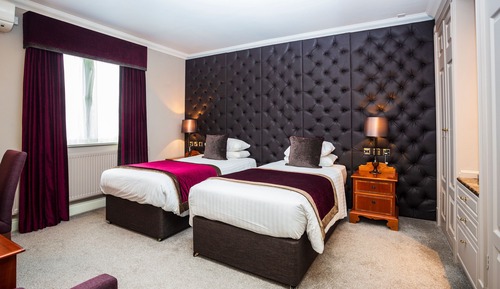 Chambre Supérieure avec lits jumeaux