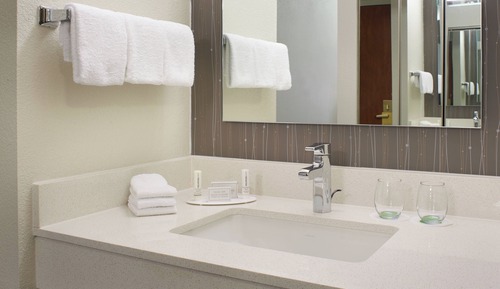 Chambre, 2 grands lits, non-fumeurs (Mobility/Hearing Access, Roll-in Shwr)