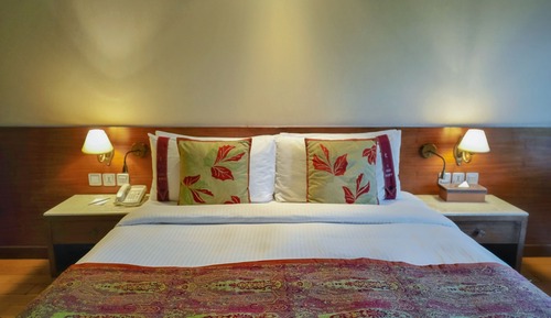 Chambre Deluxe, 1 très grand lit, rez-de-chaussée