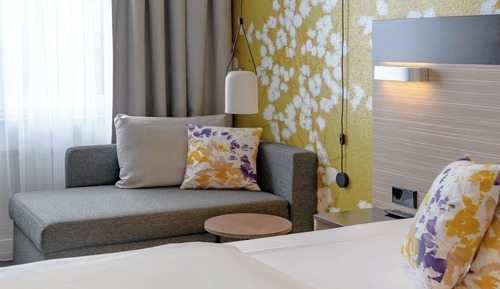 Chambre, 1 grand lit et 1 canapé-lit