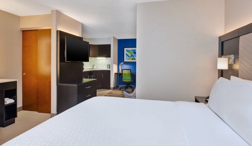 Suite, 1 très grand lit (Extra Floor Space)