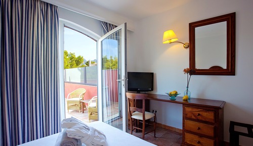 Chambre Simple Supérieure, terrasse, dans les dépendances