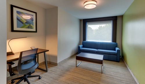 Suite, 1 très grand lit, accessible aux personnes à mobilité réduite (Communication, Accessible Tub)