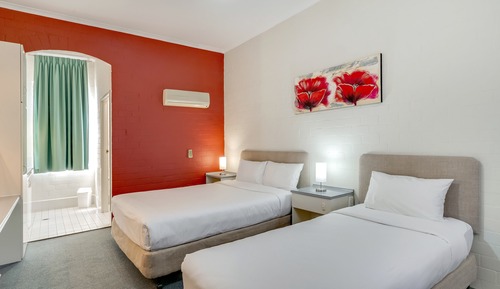 Chambre Économique avec lits jumeaux, plusieurs lits