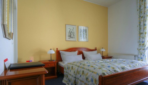 Chambre Standard Double ou avec lits jumeaux