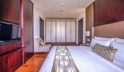 Executive Suite Room with Airport Pick up and Drop off including 15% off on F&B & Spa
