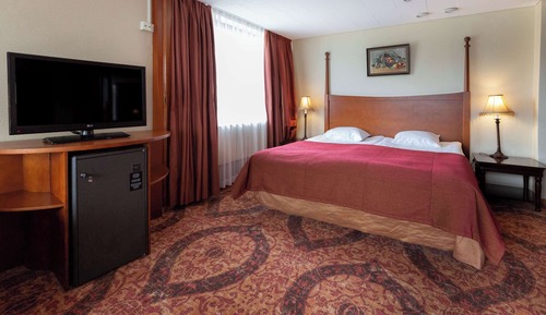 Suite Junior, 1 très grand lit et 1 canapé-lit