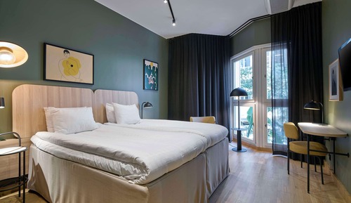 Chambre, 1 très grand lit