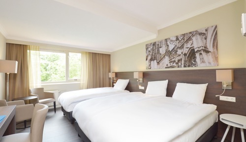 Chambre Triple, baignoire