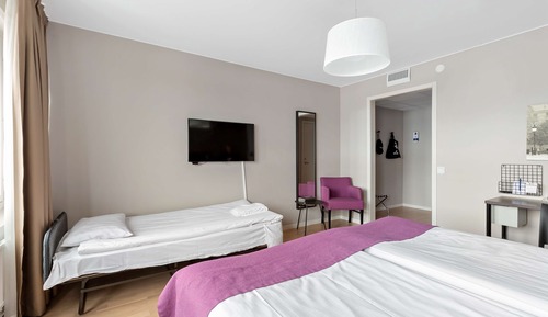 Chambre Familiale, 2 lits une place, non-fumeurs