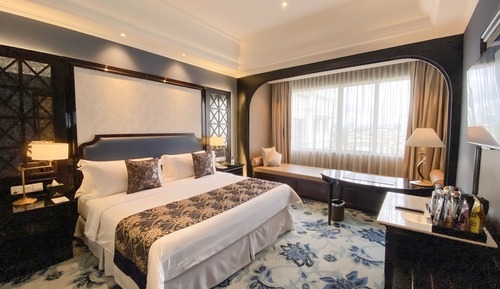 Chambre Double, 1 très grand lit (Ambassador King)
